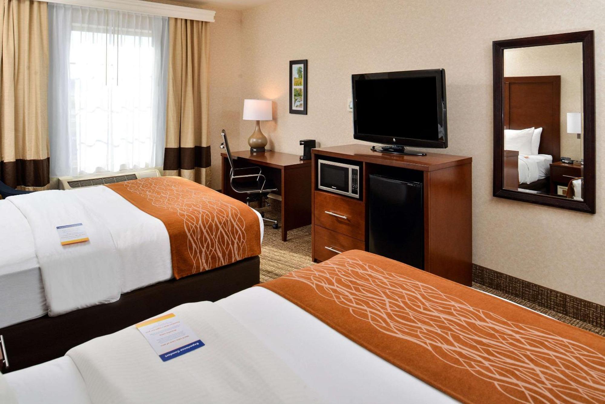 Hotel Comfort & Madison North Deforest