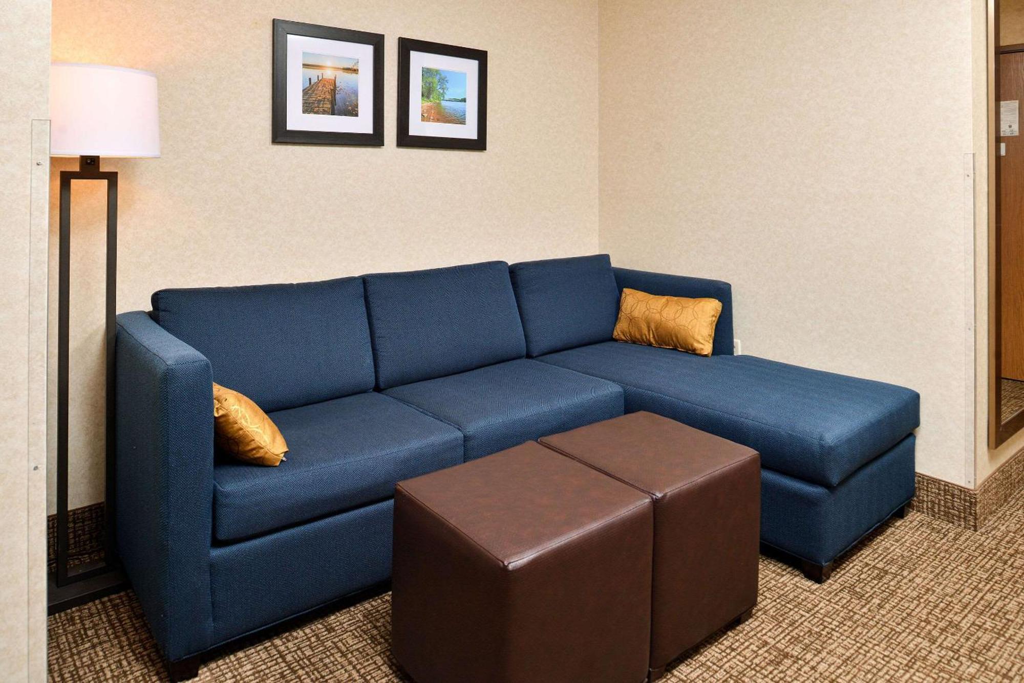 Comfort Inn&suites 3*