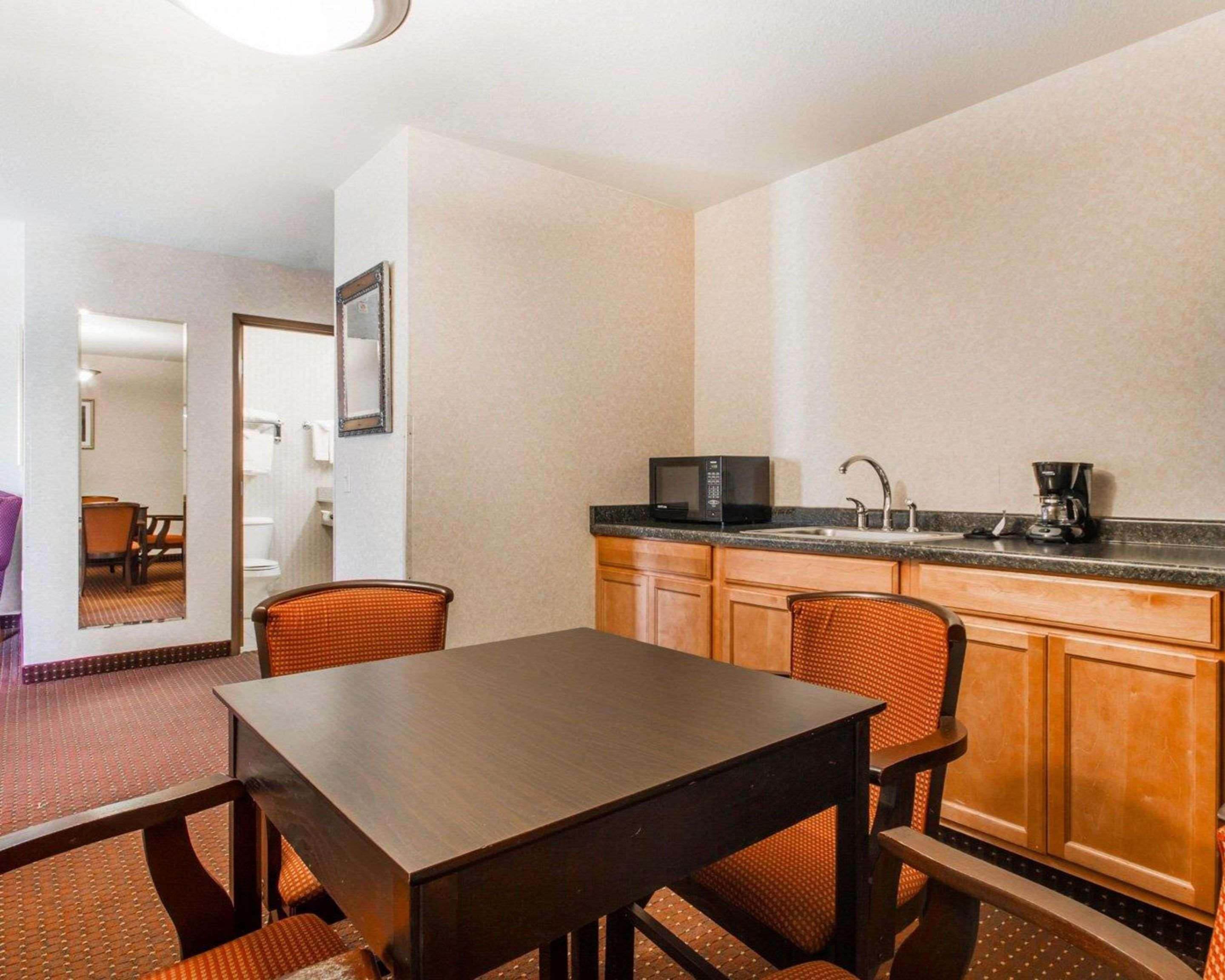 Hotel Comfort & Madison North 3*